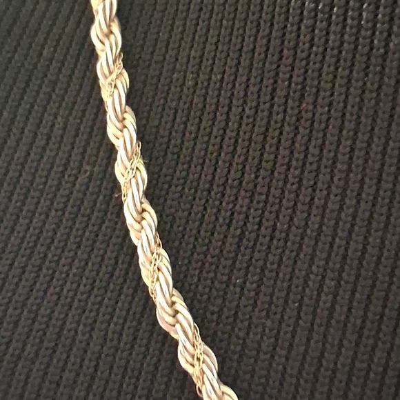 Elegant 18" Twisted Silver/Gold Rope Chain Necklace and 7" Bracelet Set Like New - Picture 6 of 11